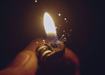 Accendino o fiammiferi